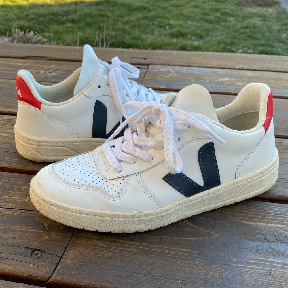 Veja v-10 campo leather white sneakers
